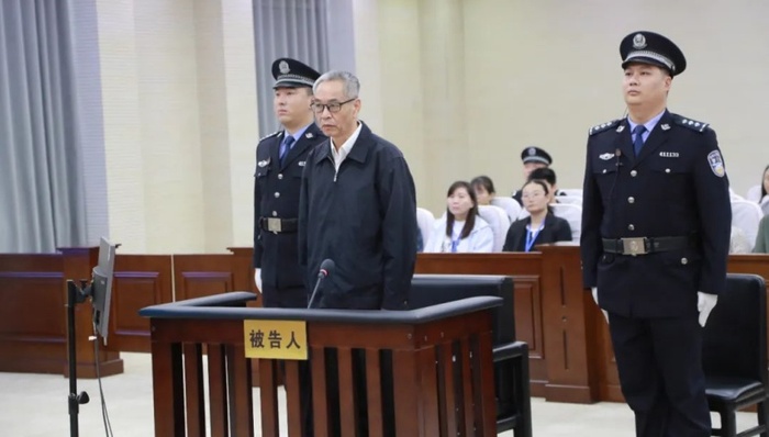 国家烟草专卖局原党组成员、副局长徐