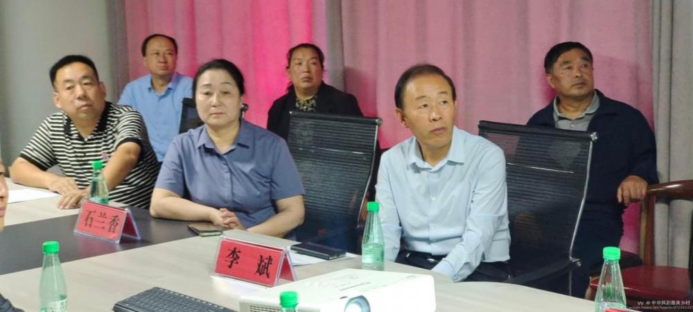 【中国渎职调查报】鲁山县工商联主席李斌参加华电三平合作挂牌仪式(图3)